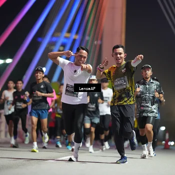 Runner Photo 6194338