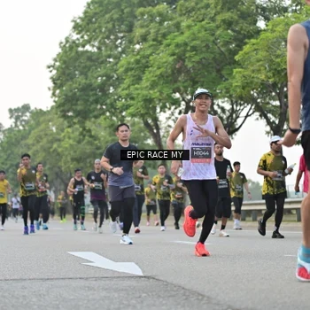Runner Photo 6194340