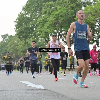 Runner Photo 6194356