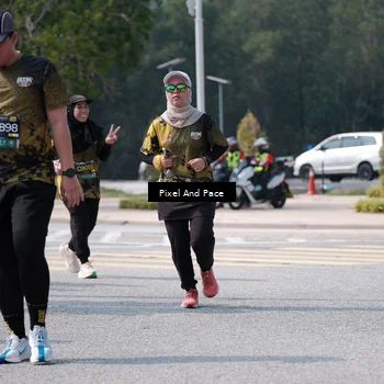 Runner Photo 6194416