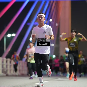 Runner Photo 6194442