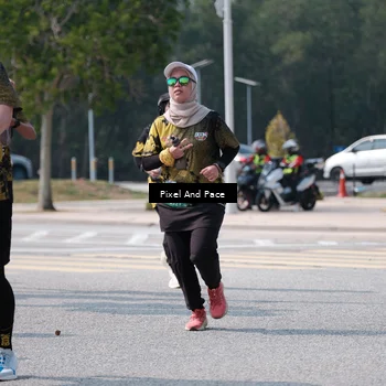 Runner Photo 6194458