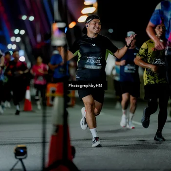 Runner Photo 6194475
