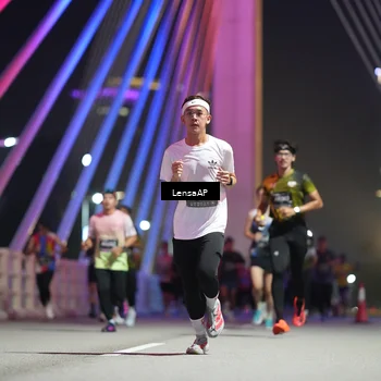 Runner Photo 6194491