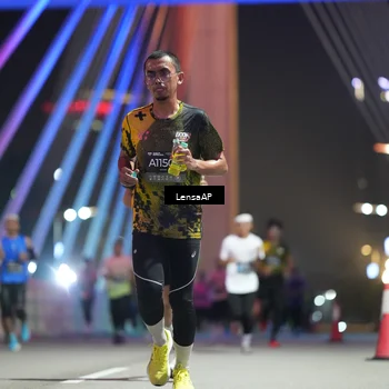 Runner Photo 6194529