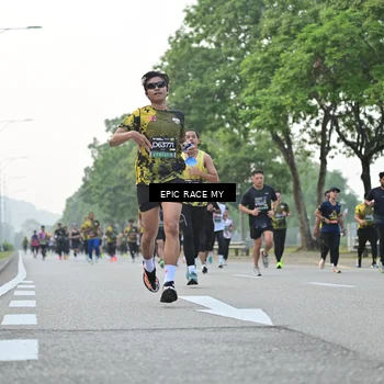 Runner Photo 6194535