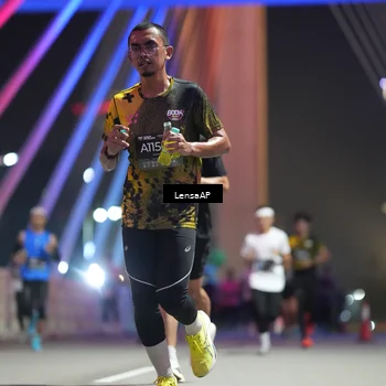 Runner Photo 6194546