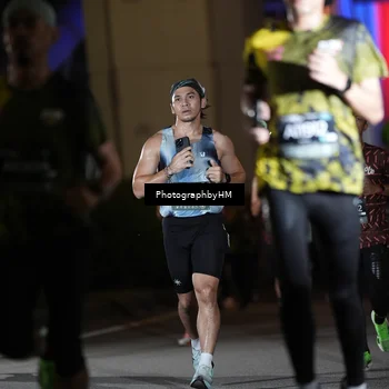 Runner Photo 6194575