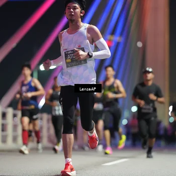 Runner Photo 6194606