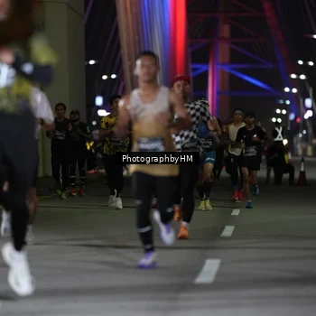Runner Photo 6194612