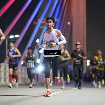 Runner Photo 6194636