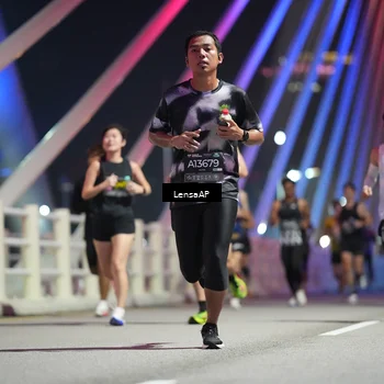 Runner Photo 6194659