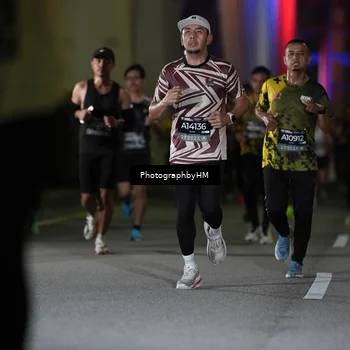Runner Photo 6194683