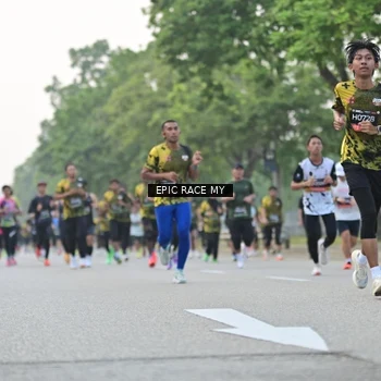 Runner Photo 6194745
