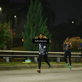 Runner Photo 6194755