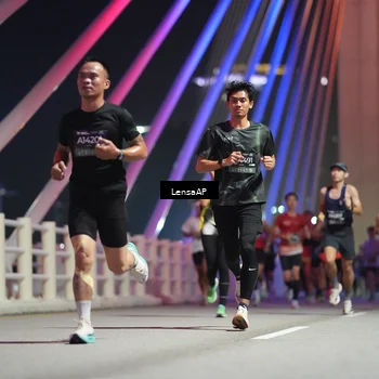 Runner Photo 6194821
