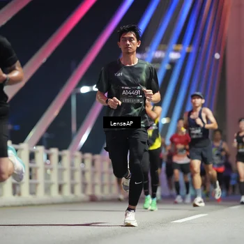Runner Photo 6194879