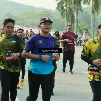 Runner Photo 6194890