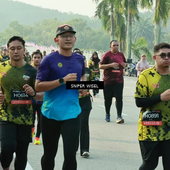Runner Photo 6194899