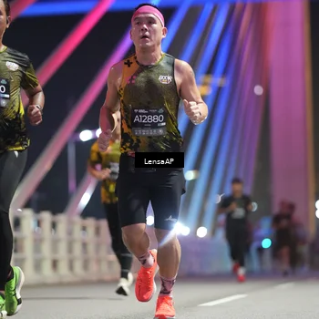Runner Photo 6194903