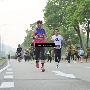 Runner Photo 6195056