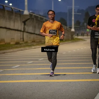 Runner Photo 6195072