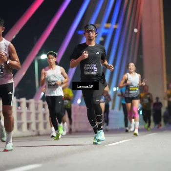 Runner Photo 6195080