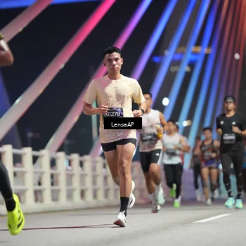 Runner Photo 6195103