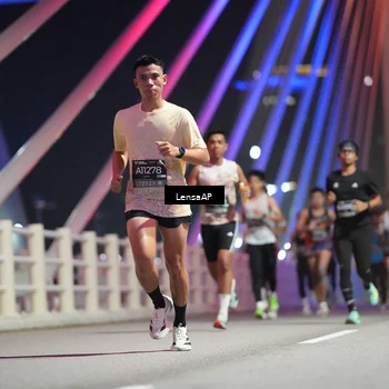 Runner Photo 6195106