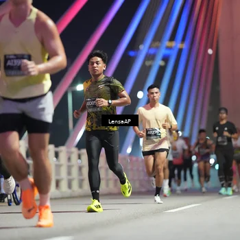 Runner Photo 6195149