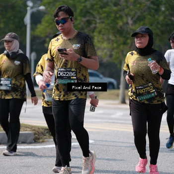 Runner Photo 6195155