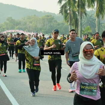 Runner Photo 6195156