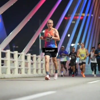 Runner Photo 6195278