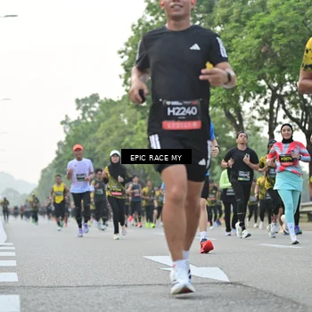 Runner Photo 6195325