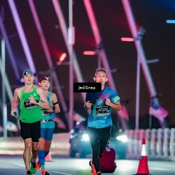 Runner Photo 6195398