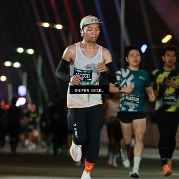 Runner Photo 6195420
