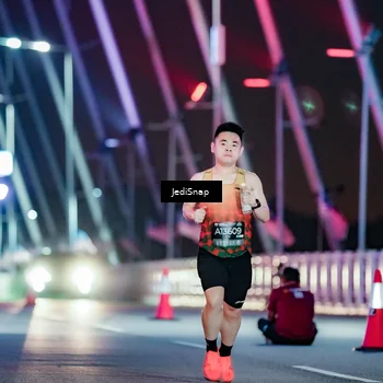 Runner Photo 6195425