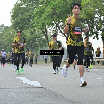 Runner Photo 6195460