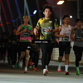 Runner Photo 6195491