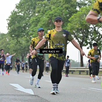 Runner Photo 6195540