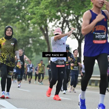 Runner Photo 6195635