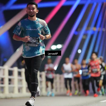 Runner Photo 6195638