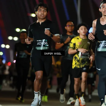 Runner Photo 6195659