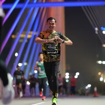 Runner Photo 6195707