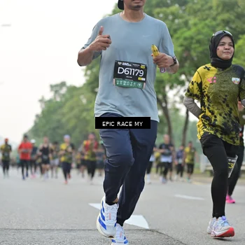 Runner Photo 6195757