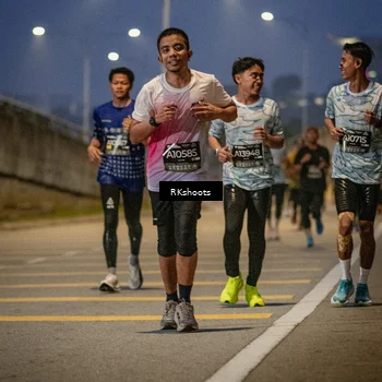 Runner Photo 6195772