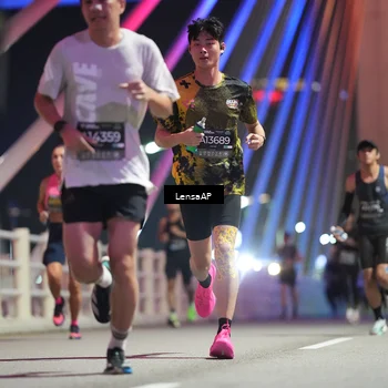 Runner Photo 6195800