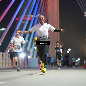 Runner Photo 6195864