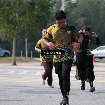 Runner Photo 6195872