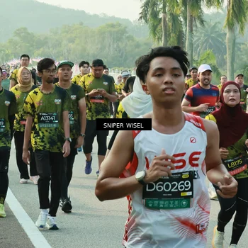 Runner Photo 6195880